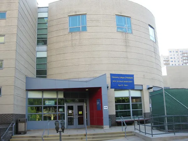 Exterior photo of the Winnet Building